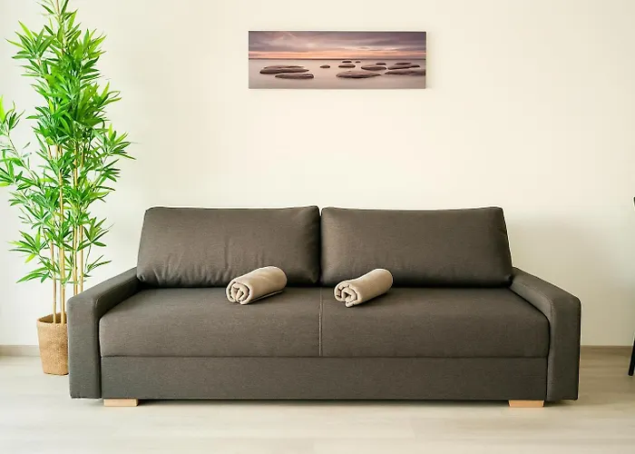 Apartment Modern With Garden & Free Parking *
